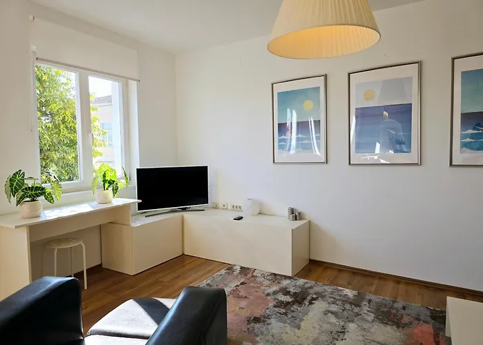 Scala 8 شقة أوباتيا