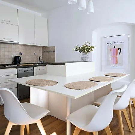 Scala 8 Οπατία